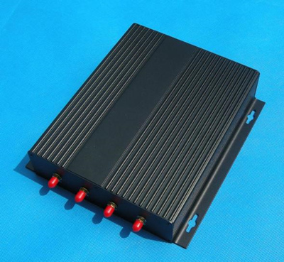 分体式四通道UHF读写器